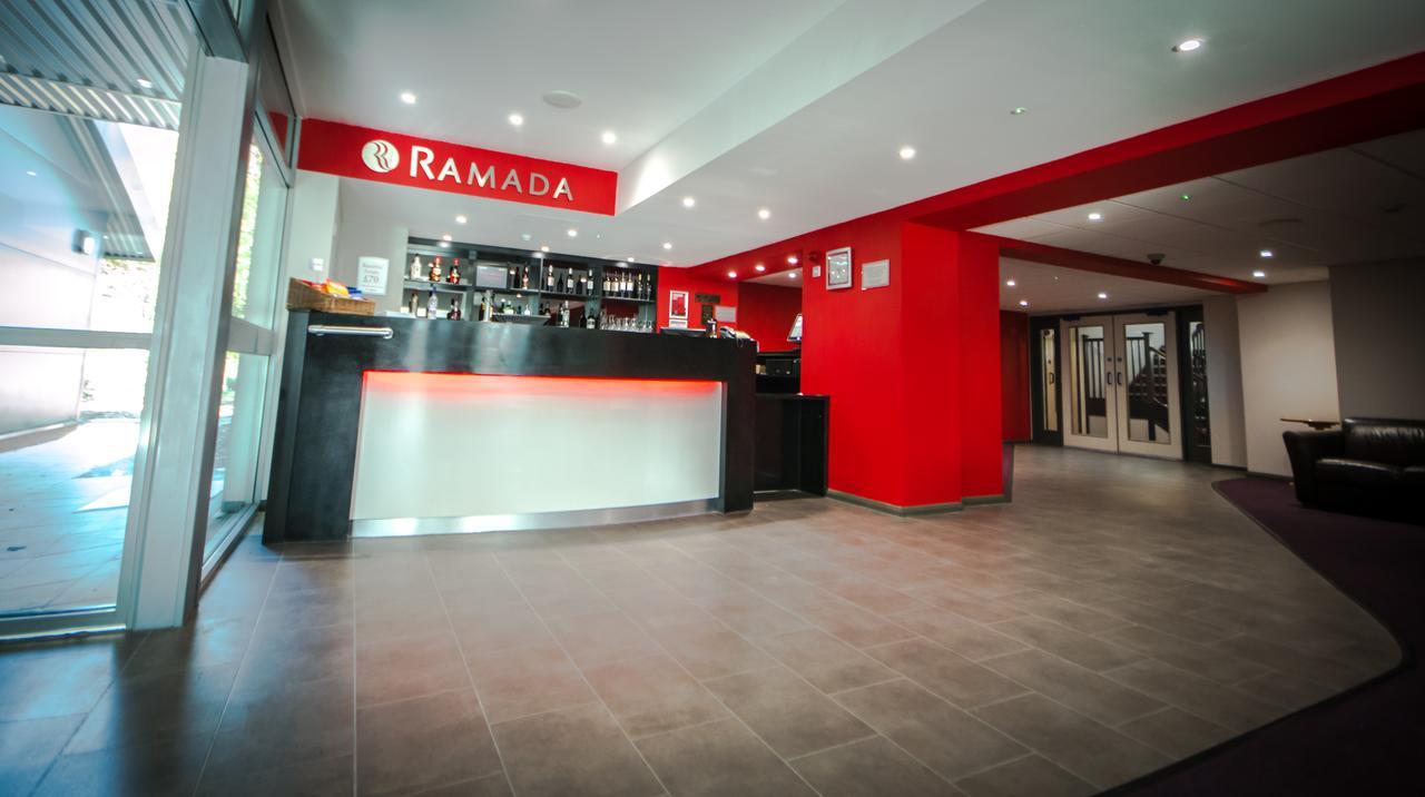 Ramada London South Mimms Hotel Potters Bar Exterior photo